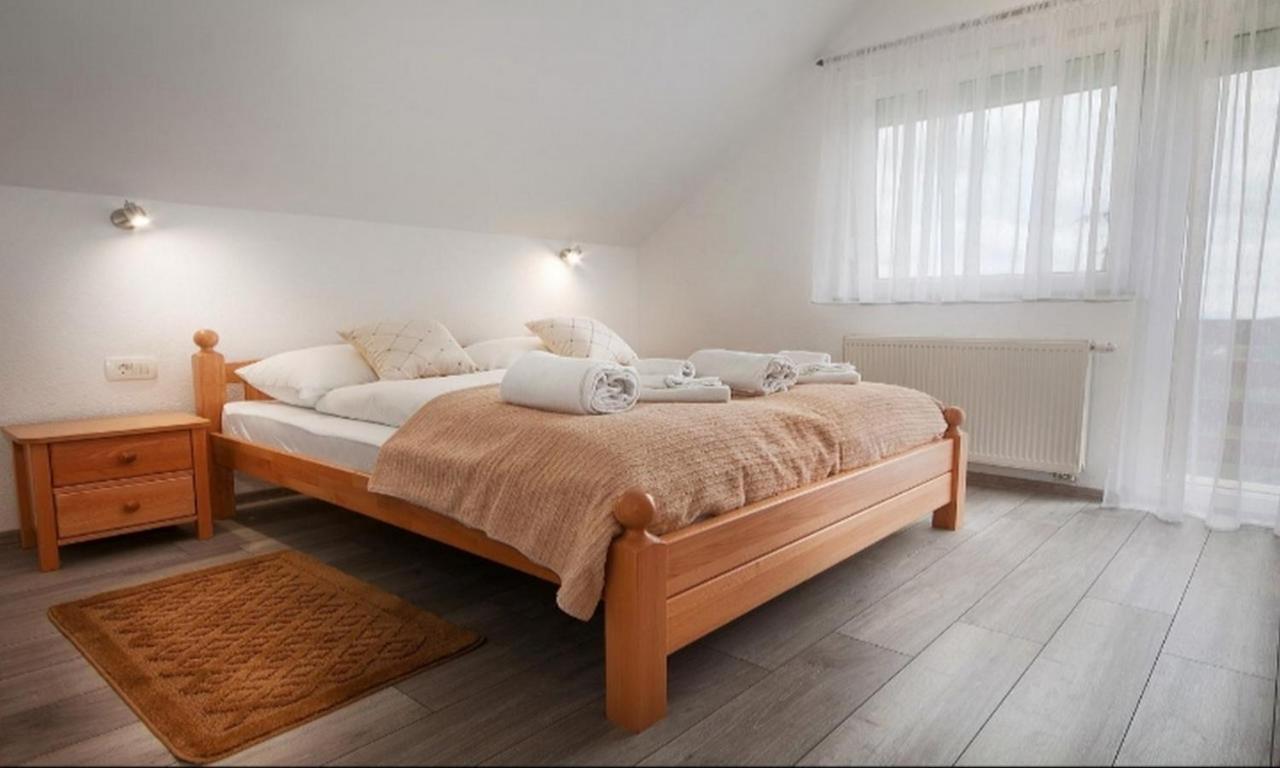 Apartment Josipa Селище Дрежницько Екстер'єр фото