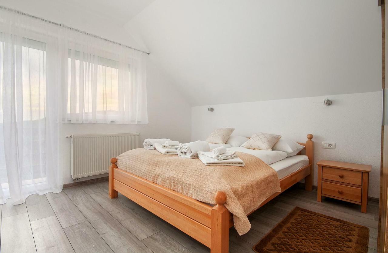 Apartment Josipa Селище Дрежницько Екстер'єр фото