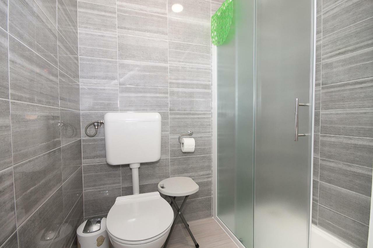 Apartment Josipa Селище Дрежницько Екстер'єр фото