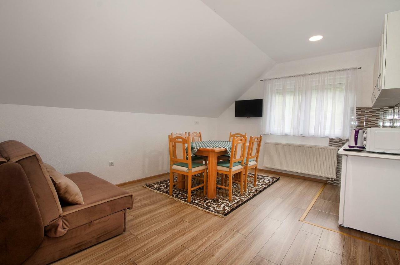 Apartment Josipa Селище Дрежницько Екстер'єр фото